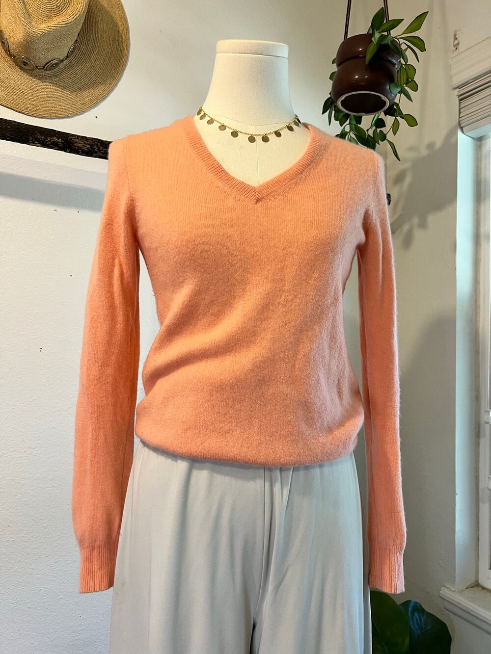 J.Crew Pink 100% Cashmere Italian Yarn V Neck Pullover Sweater Size XS